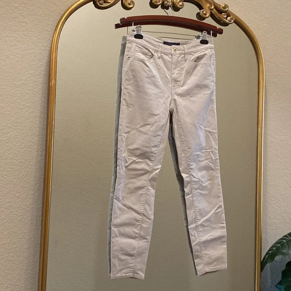 Tommy Hilfiger High Rise Tribeca Skinny Corduroy Pants Color: Cream Size 6